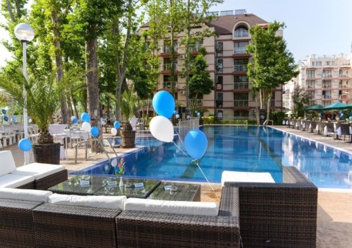 Napospart utazás Hotel Tarsis Club