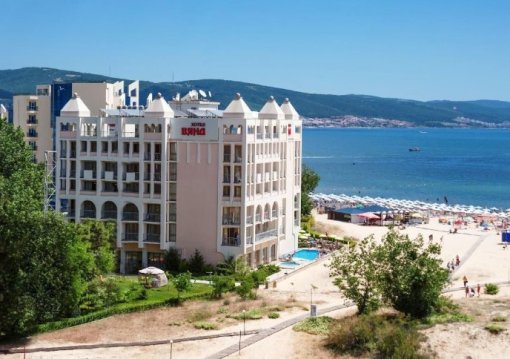 Napospart utazás Hotel Viand