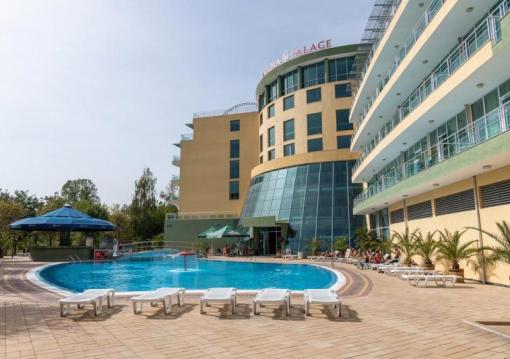 Napospart utazás Ivana Palace