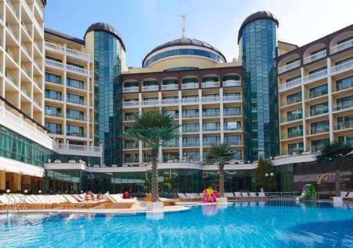 Napospart utazás Planeta Hotel