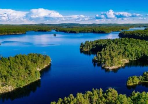 Skandináv nyár a Finn tóvidéken