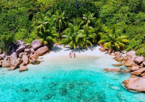 Homokdűnék, tengerpartok, sivatagi naplementék - Namíbia és a Seychelle-szigetek egy kalapban