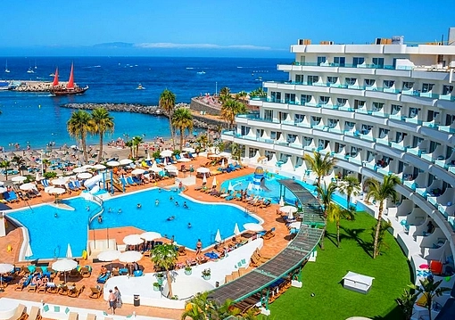 Tenerife Costa Adeje utazás Hovima La Pinta Beachfront Family Hotel