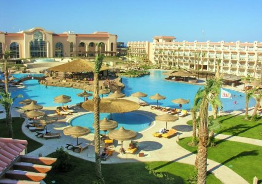 Hurghada utazás Pyramisa Beach Resort Sahl Hasheesh