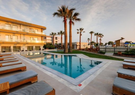 Kréta Malia utazás Hotel Malia Bay Beach Hotel & Bungalows