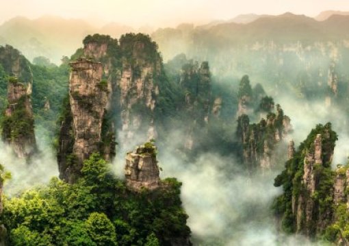 Kína Ősi Városaitól A Lebegő Hegyekig