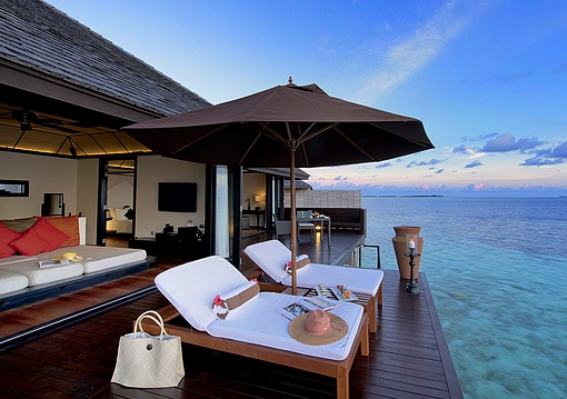 Maldív-szigetek utazás Lily Beach Resort