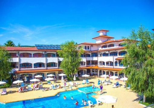 Napospart utazás Complex Sunrise