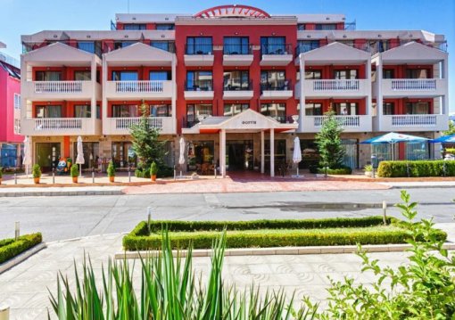 Napospart utazás Forum Hotel