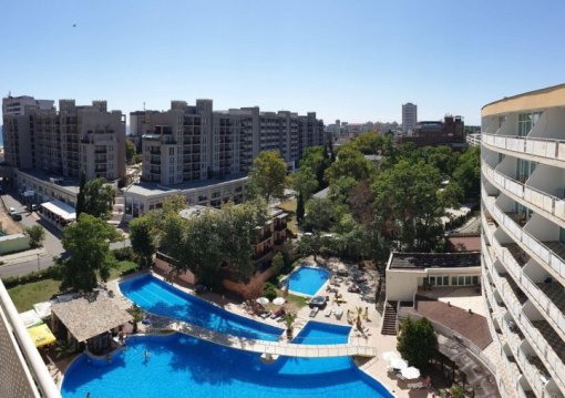 Napospart utazás Grand Hotel Nirvana