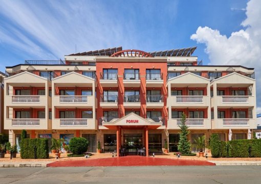 Napospart utazás Hotel Forum