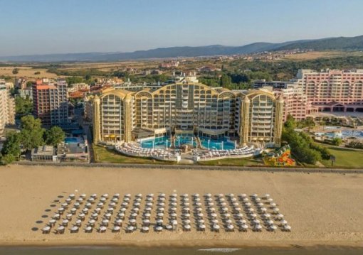 Napospart utazás Hotel Imperial Palace