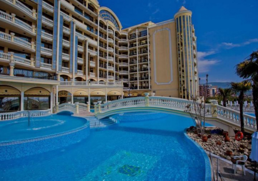 Napospart utazás Imperial Palace