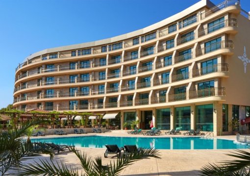 Napospart utazás Mena Palace