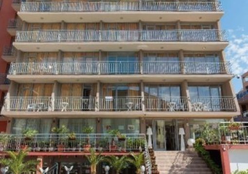 Napospart utazás Tia Maria Hotel