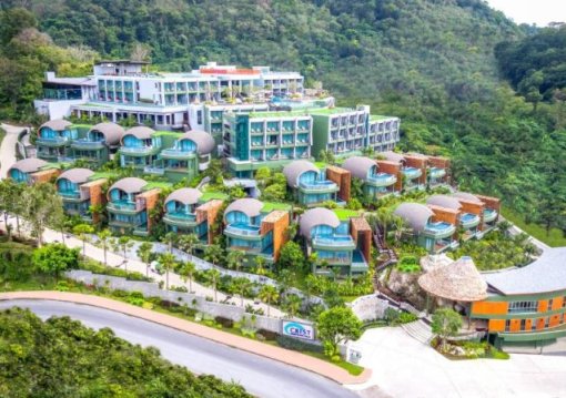 Phuket utazás Crest Resort & Pool Villas