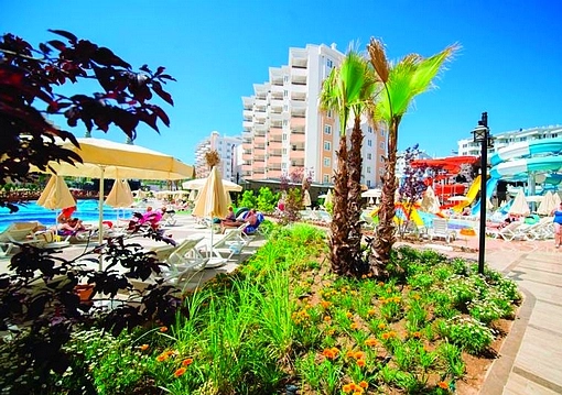 Antalya utazás Ramada Resort Lara