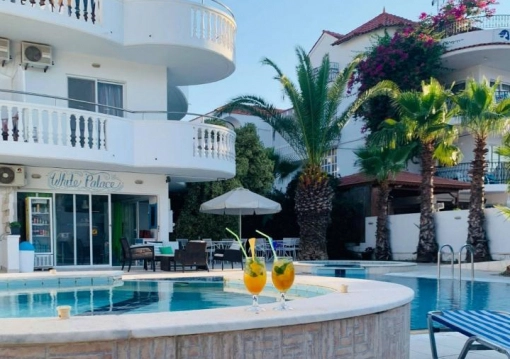 Rodosz utazás White Palace Apartmanház