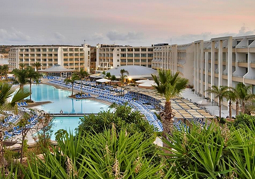 Málta Mellieha utazás Hotel Seabank Resort & Spa
