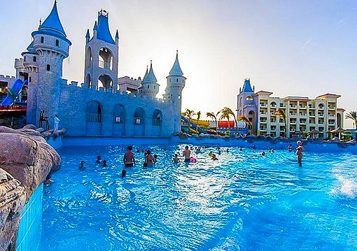 Hurghada utazás Serenity Fun City