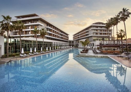 Side utazás Acanthus & Cennet Barut Collection