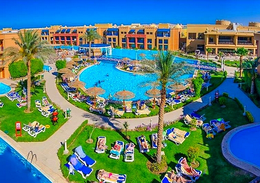 Hurghada utazás Titanic Palace