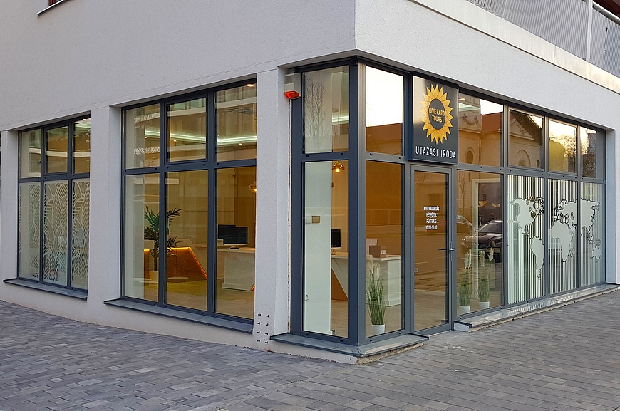 Dive Hard Tours Utazási Iroda Kft bejárat