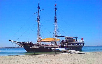 Djerba utazás Kalóz hajó
