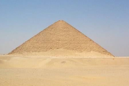 Egyiptom, Dahsur Vörös piramis