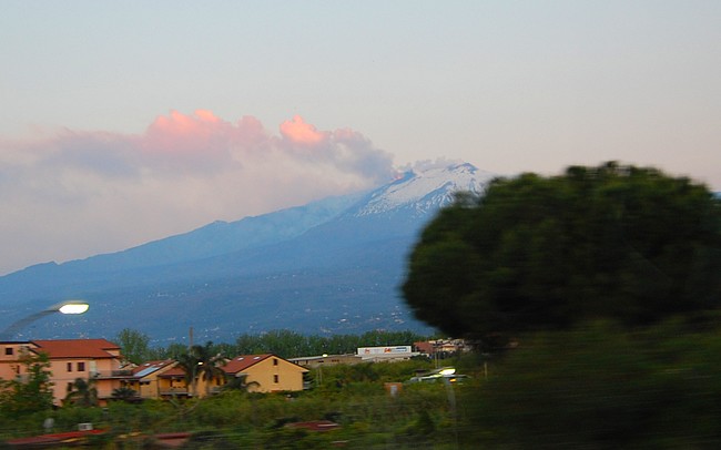 Etna 2011.05.12-én reggel Cataniából