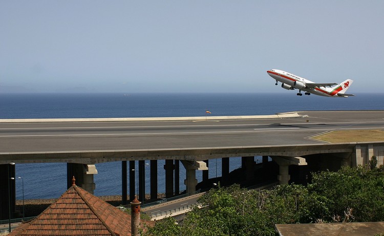 Funchal repülőtér felszállás
