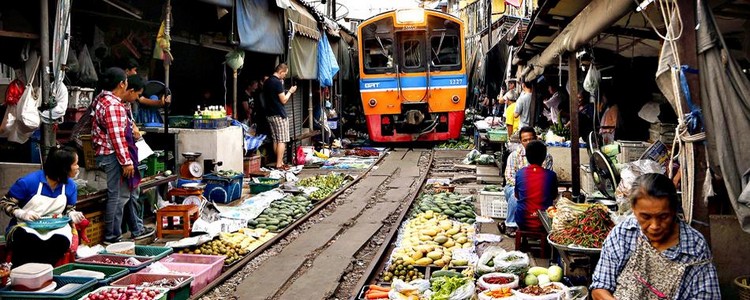 Maelklong, Mae Klong vasútpiac